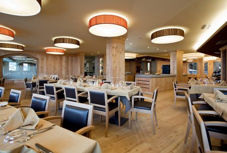 JOSK Passo Tonale Alps & wellnesshotel Delle Alpi restaurant