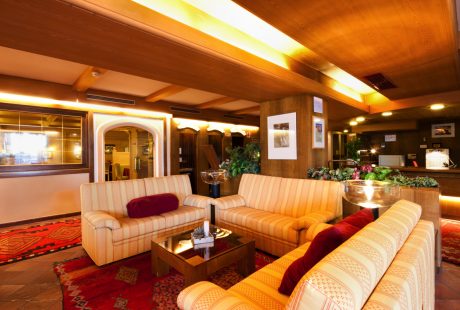 JOSK Arabba Hotel Portavescovo bar lounge