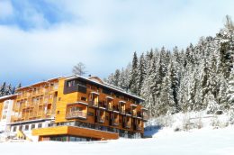 JOSK naturhotel die Waldruhe Kronplatz