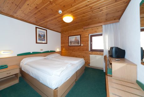 JOSK Val di Fiemme Sporthotel Pampeago kamer